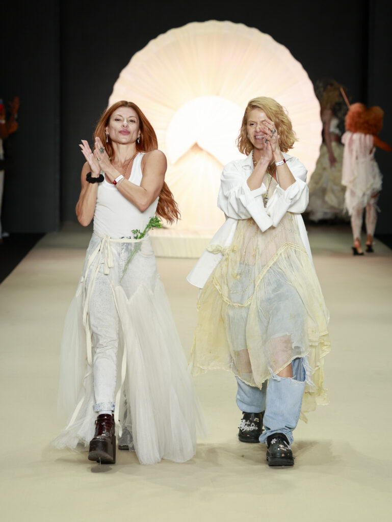 Helo Rocha

Rio Fashion Week 2026

Foto: Ze Takahashi/ @agfotosite