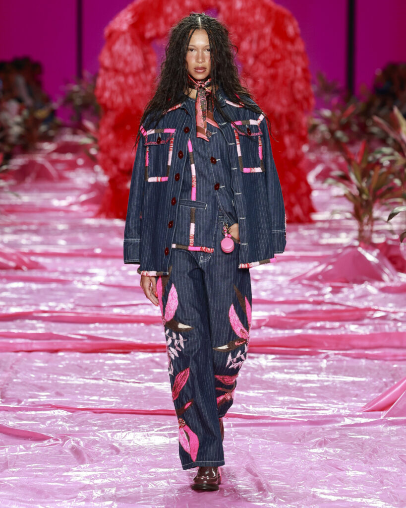 Isabela Capeto

Rio Fashion Week 2026

Foto: Ze Takahashi/ @agfotosite