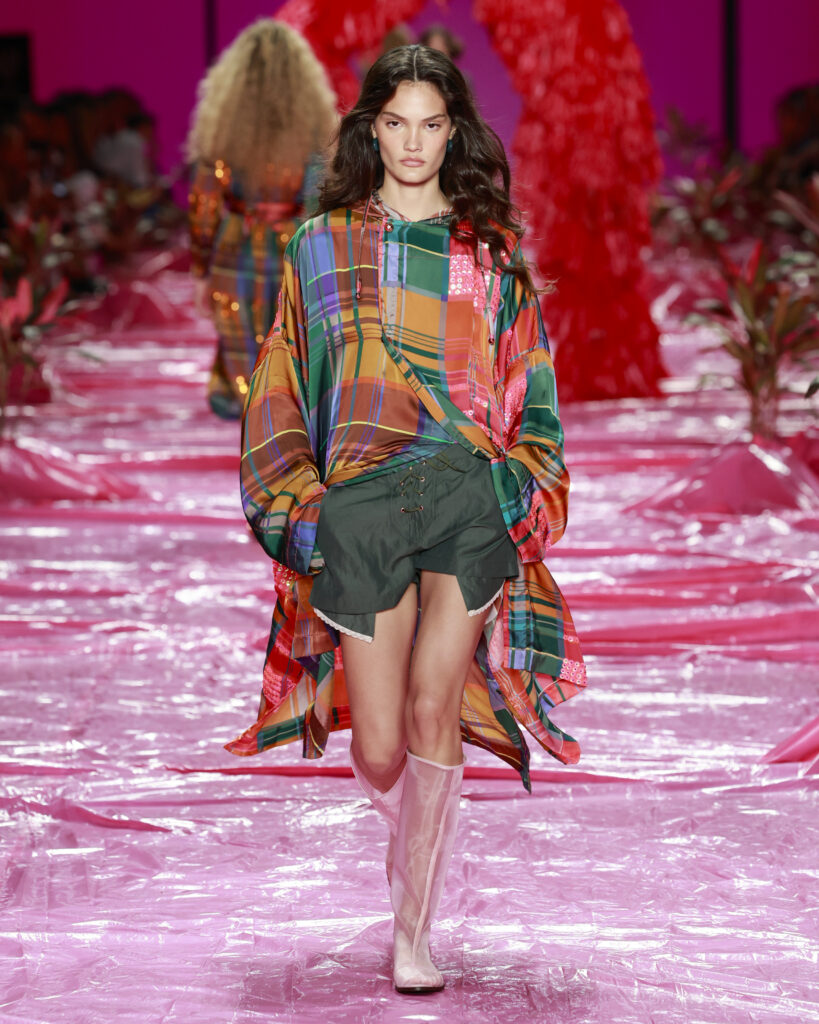 Isabela CapetoRio Fashion Week 2026Foto: Ze Takahashi/ @agfotosite