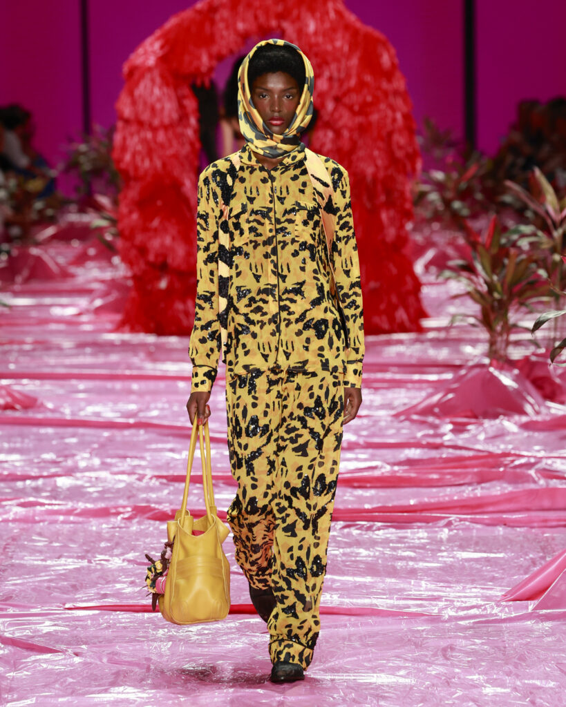 Isabela CapetoRio Fashion Week 2026Foto: Ze Takahashi/ @agfotosite